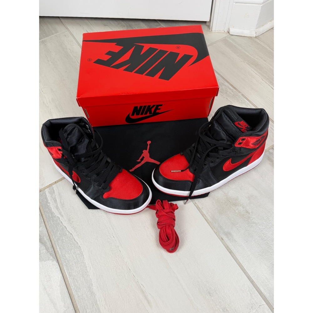 Nike Air Jordan 1 Retro High OG Satin Bred Black Red FD4810-061 Womens 8.5 NEW
